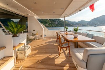 Yacht