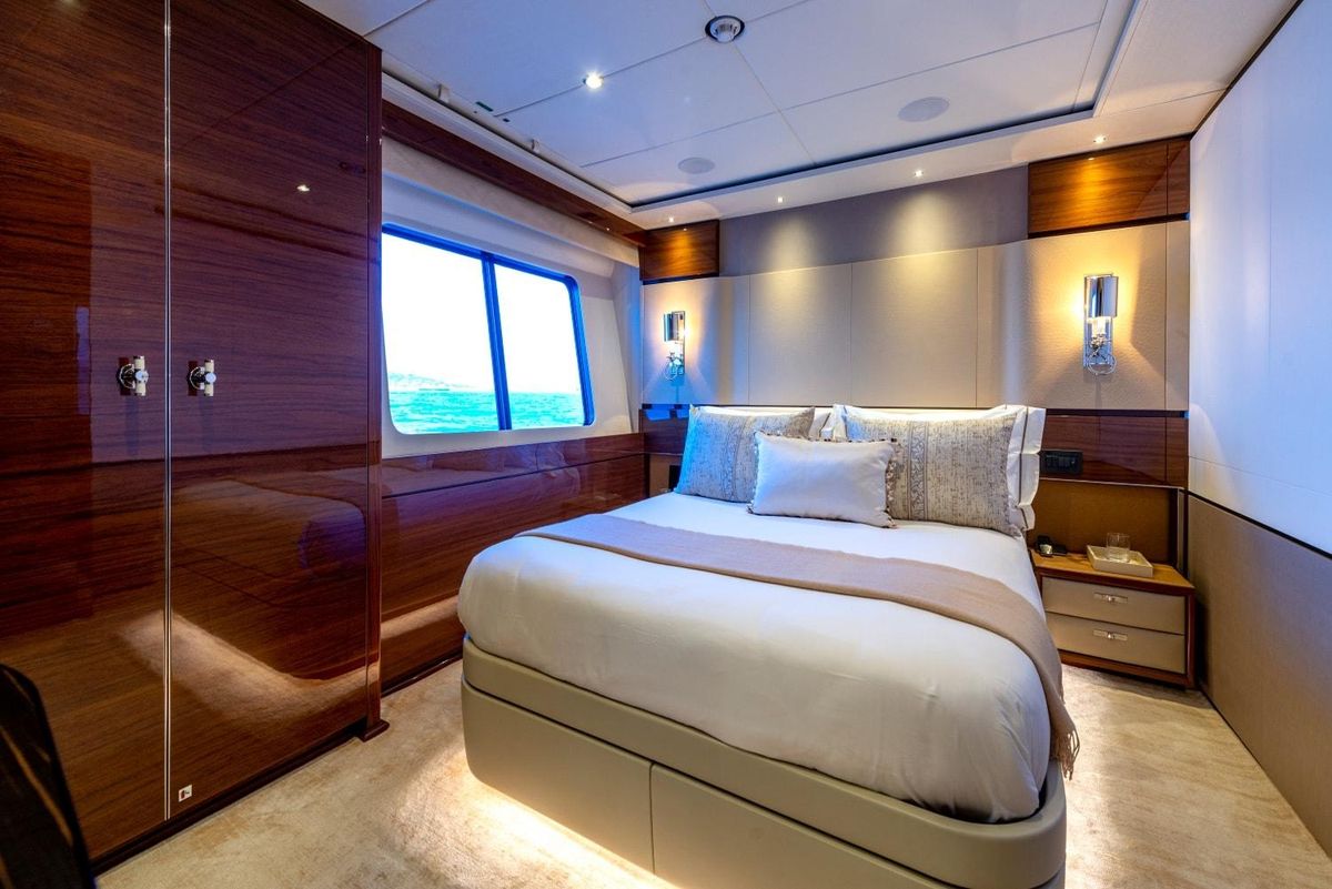 2017 Princess 115 