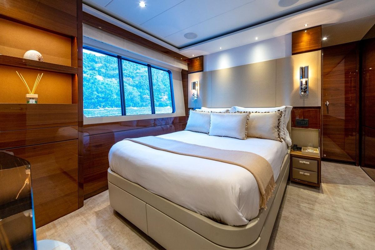 2017 Princess 115 