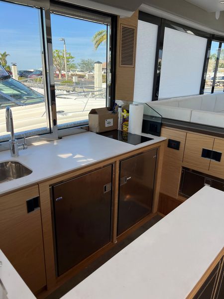 2022 OKEAN Flybridge 50