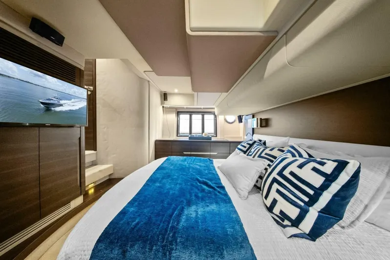 This Is Us 2 Yacht Photos Pics 2016 Azimut 50 Fly - Image 50