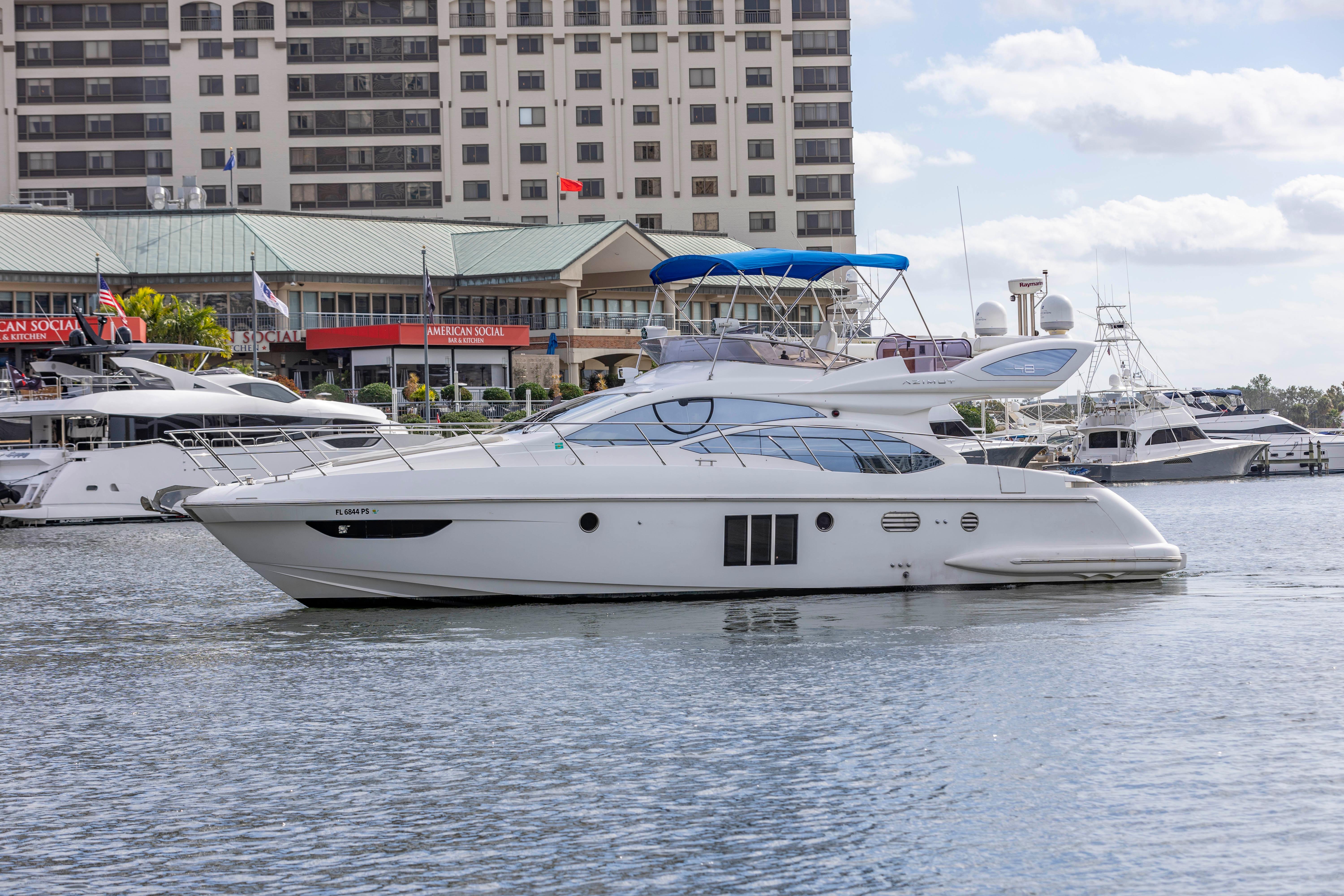 Azimut 48