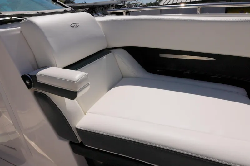  Yacht Photos Pics Luxurious white seating on 2017 Regal 29 OBX boat, featuring sleek design and comfort.