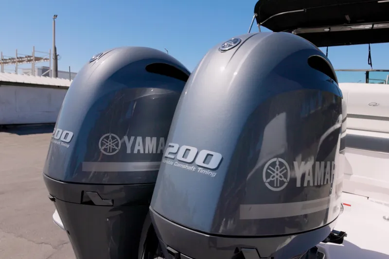  Yacht Photos Pics Twin Yamaha 200 outboard engines on a 2017 Regal 29 OBX boat.