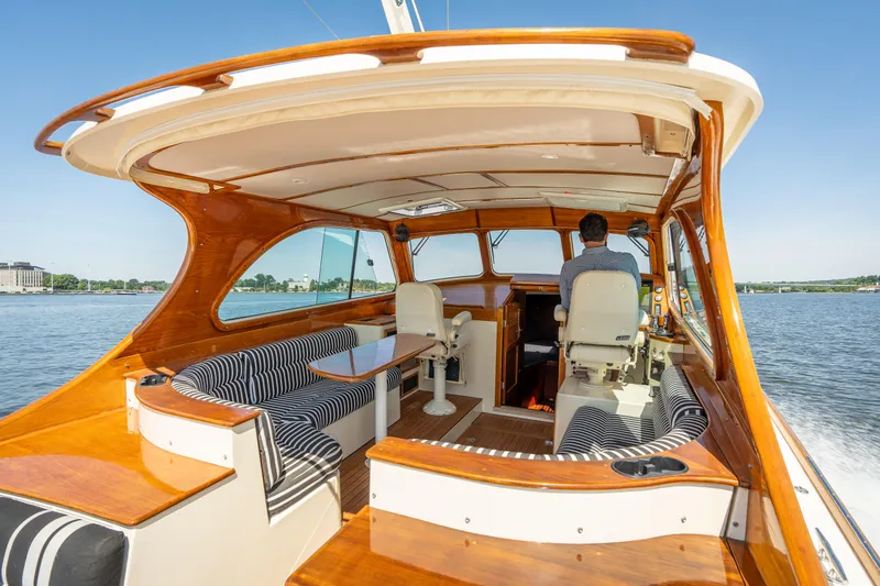 Le Prix Yacht Photos Pics 