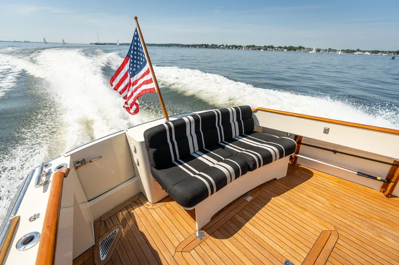 Le Prix Yacht Photos Pics 