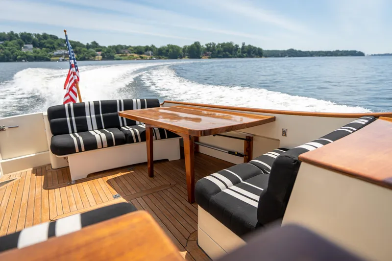 Le Prix Yacht Photos Pics 