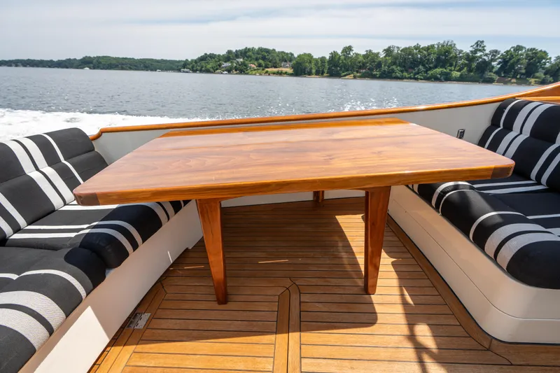 Le Prix Yacht Photos Pics 