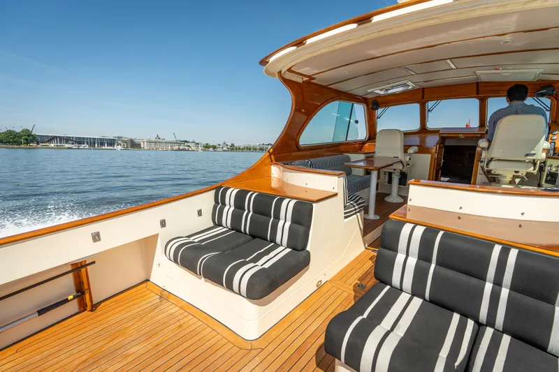 Le Prix Yacht Photos Pics 