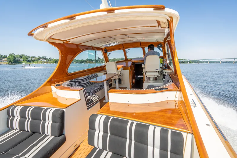 Le Prix Yacht Photos Pics 