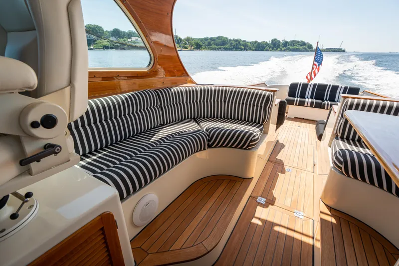 Le Prix Yacht Photos Pics 