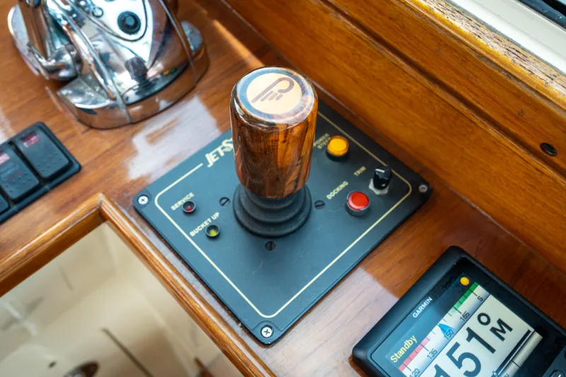 Le Prix Yacht Photos Pics 