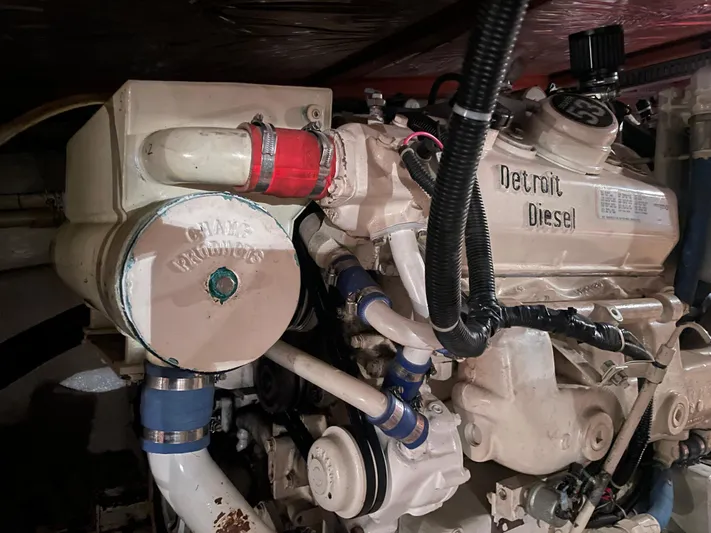 Wind Star Yacht Photos Pics Engine room of 1993 Ocean Alexander 520 Pilothouse with Detroit Diesel engine.