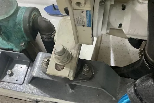 Traveller Yacht Photos Pics Engine component of a 1996 Jefferson 52 Rivanna Cockpit MY boat.