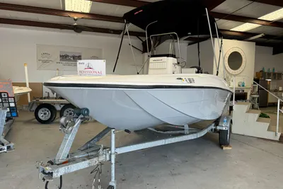 Bayliner Element E16