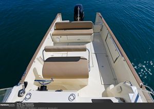 2022 Rhea 27 Escapade