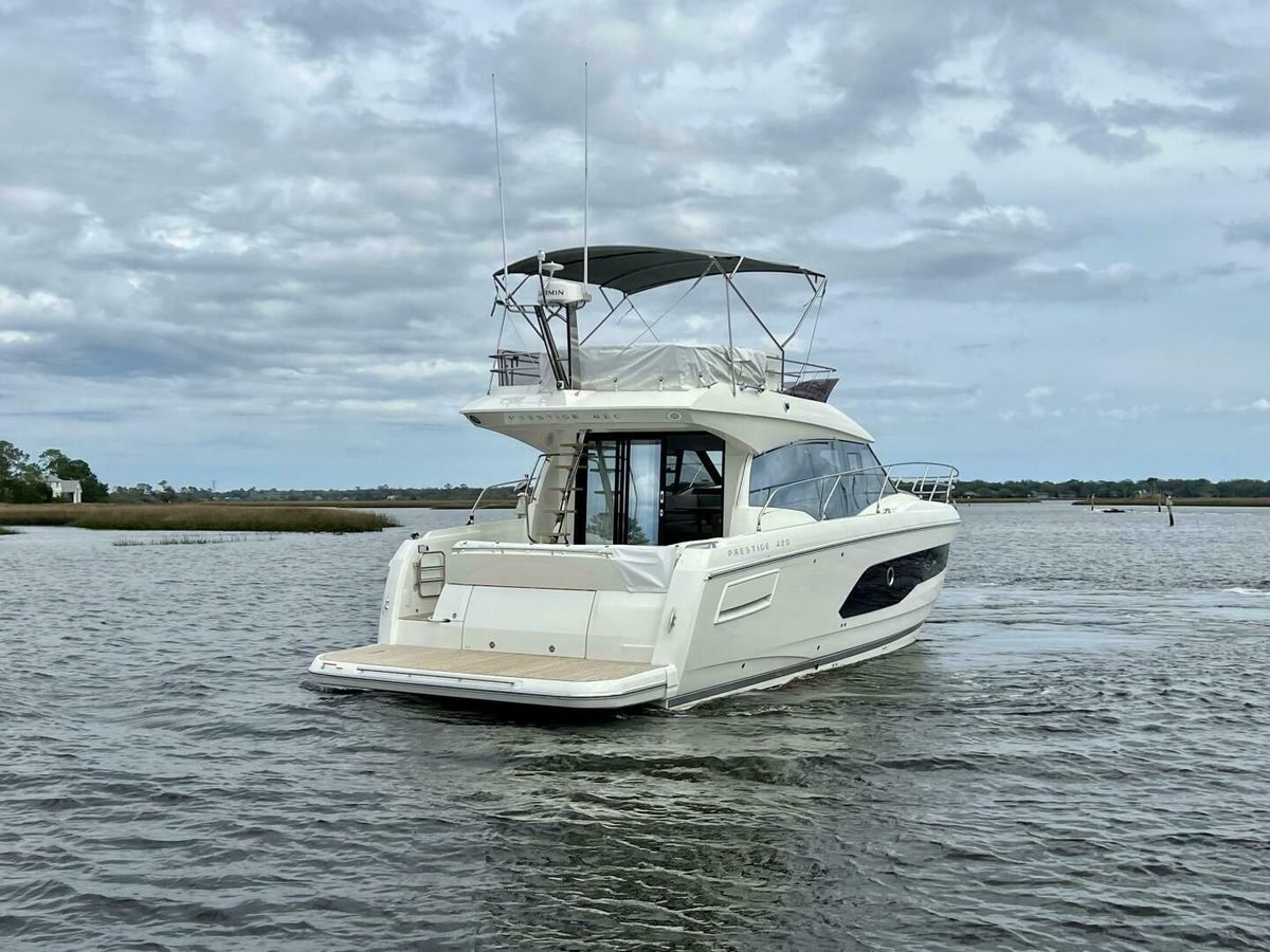 2024 Prestige 42 