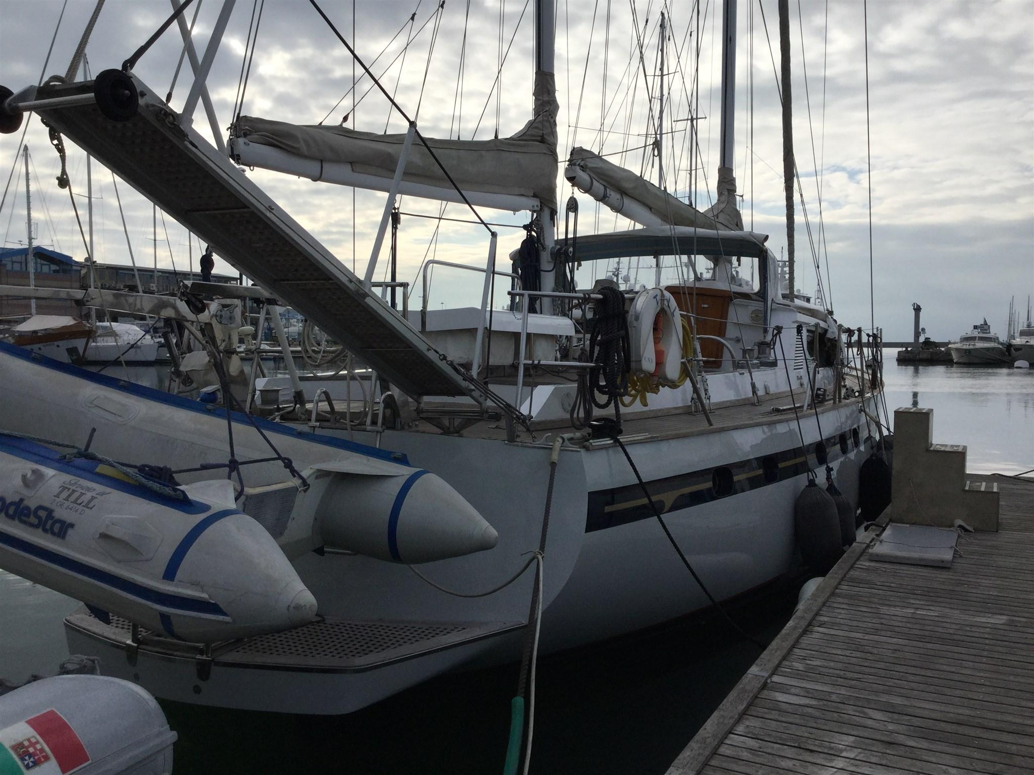 1982 Benetti Sail Division MOTOVELIERO