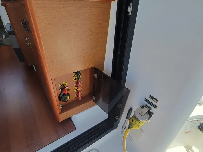 Supervielle Yacht Photos Pics Electrical panel and power connection on 2016 Jeanneau Merry Fisher 855 boat.