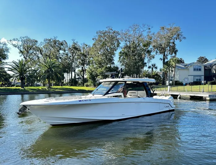  Yacht Photos Pics 2022 Boston Whaler 350 Realm - Image 4