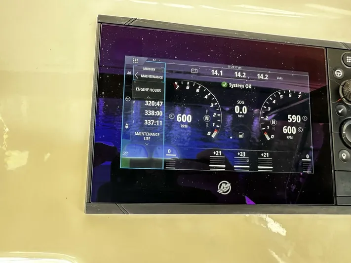  Yacht Photos Pics 2022 Boston Whaler 350 Realm - Image 26