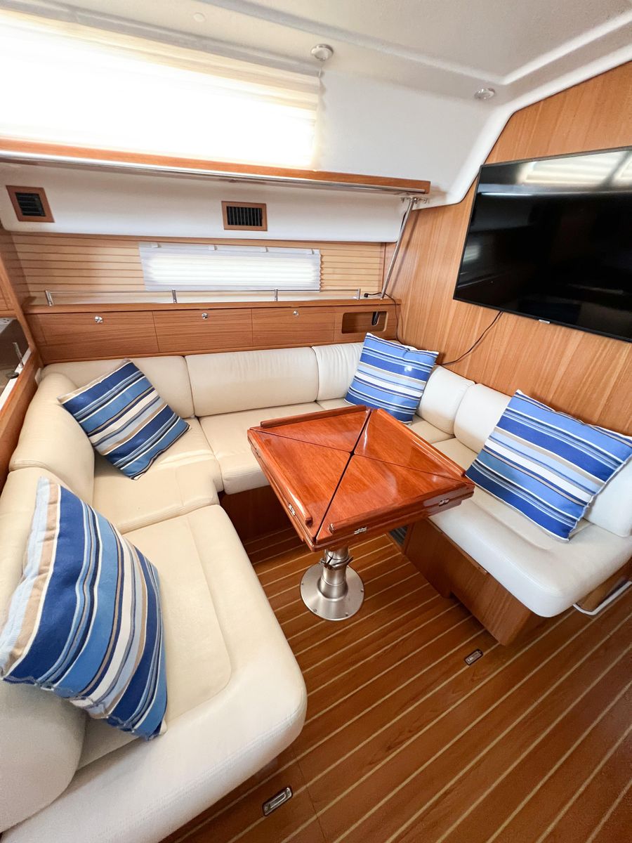 2019 Catalina 42 