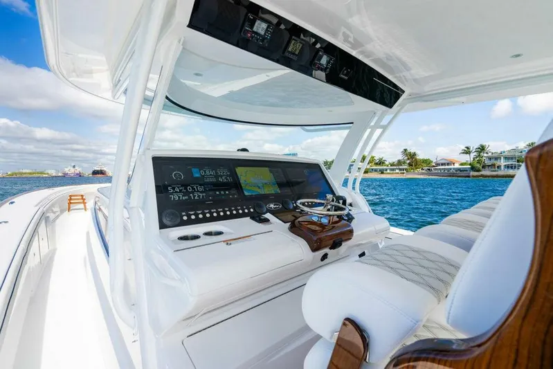 Sogni Bagnati Yacht Photos Pics 2025 Valhalla Boatworks V-55 - Image 24