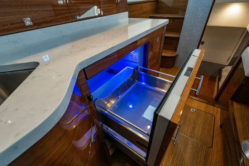 Sogni Bagnati Yacht Photos Pics 2025 Valhalla Boatworks V-55 - Image 27