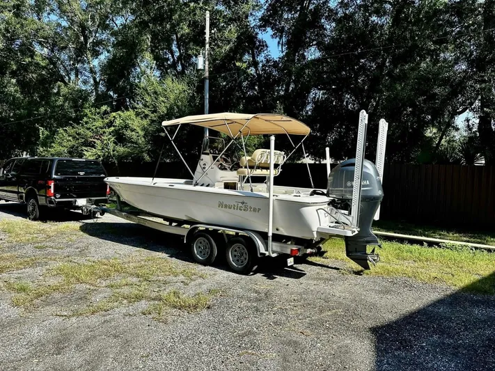  Yacht Photos Pics 2020 Nauticstar 227 Bay - Image 3