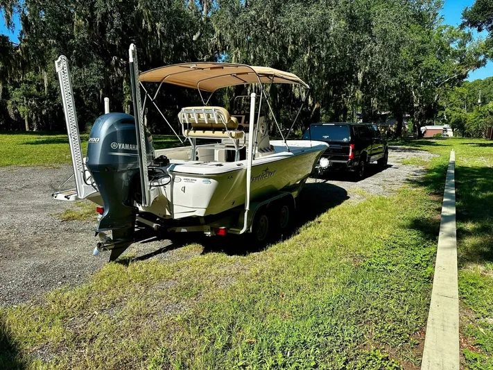  Yacht Photos Pics 2020 Nauticstar 227 Bay - Image 5