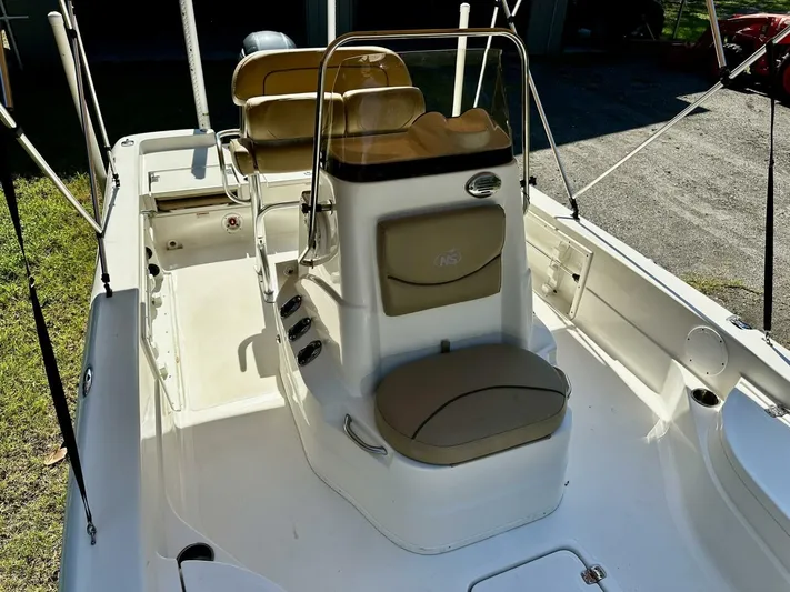  Yacht Photos Pics 2020 Nauticstar 227 Bay - Image 14