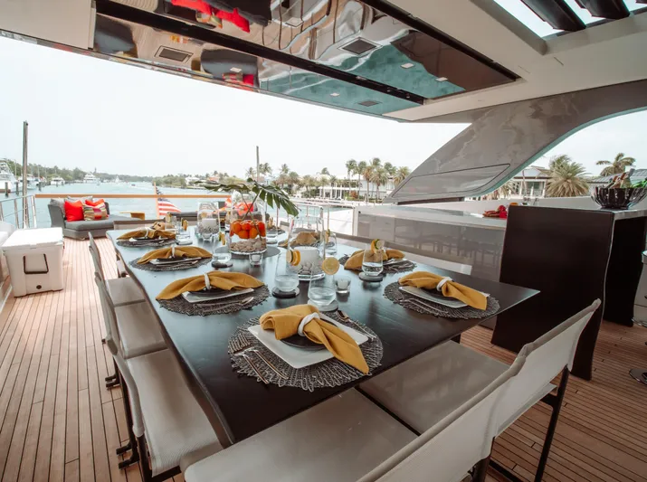 Fifty Shades Yacht Photos Pics Flybridge dining
