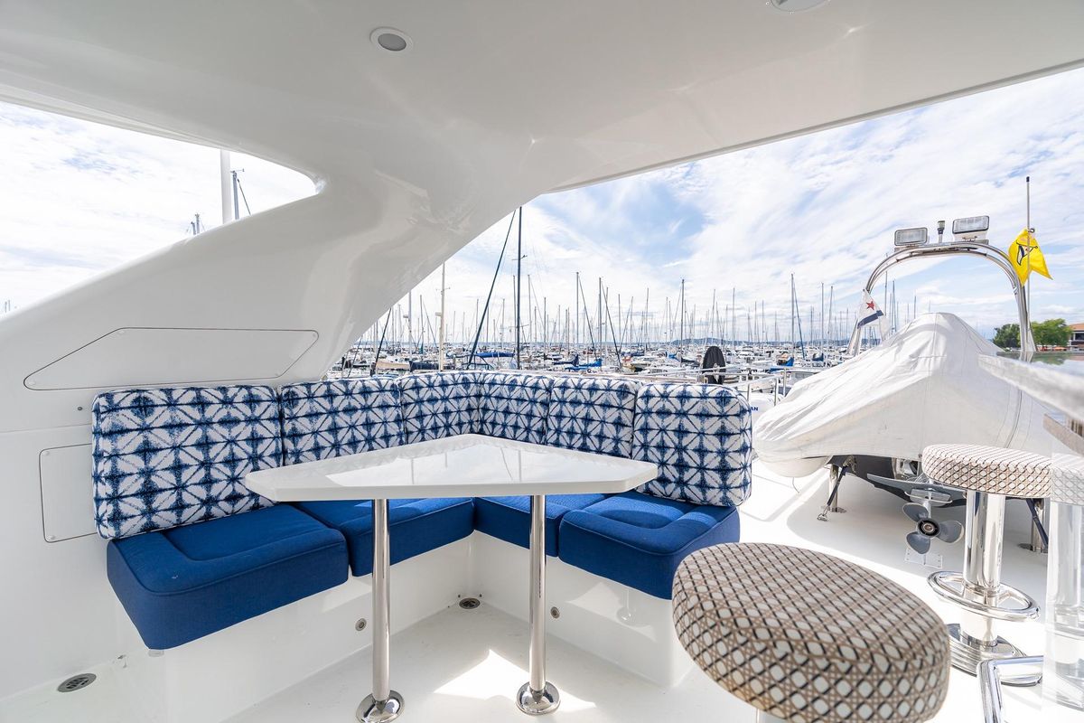 2013 Ocean Alexander 72 