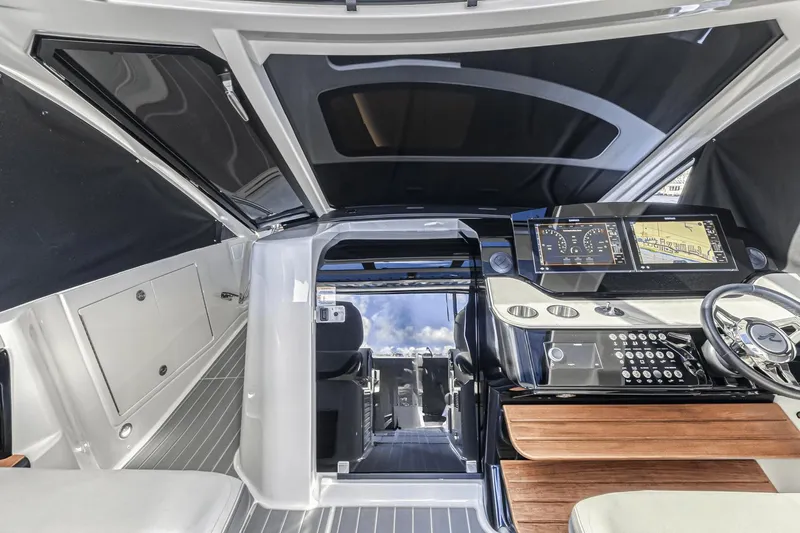 Dirty Laundry Yacht Photos Pics 