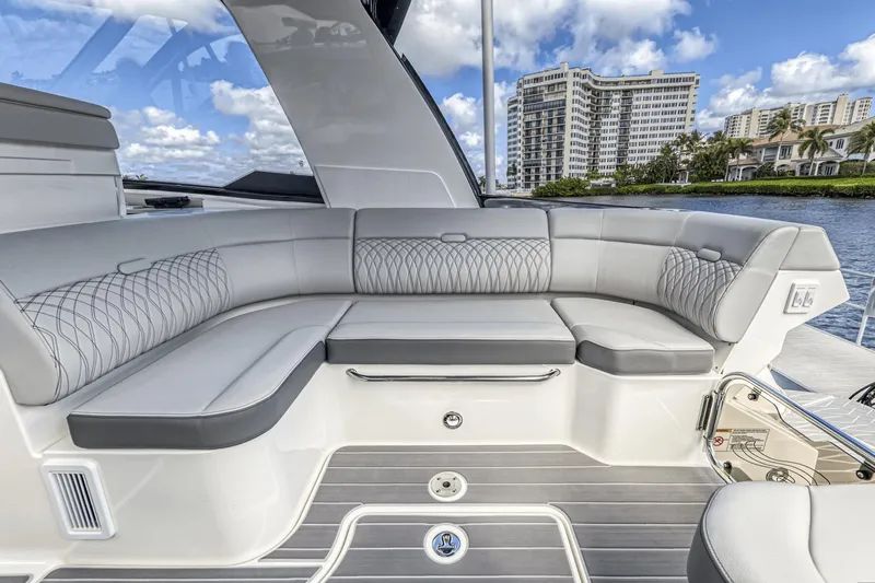 Dirty Laundry Yacht Photos Pics 