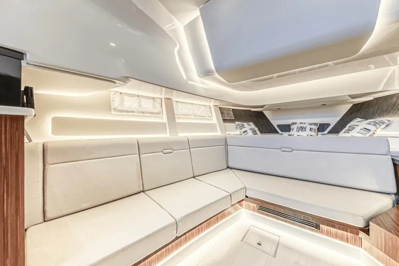 Dirty Laundry Yacht Photos Pics 