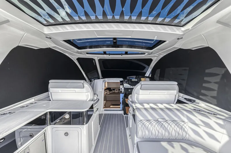 Dirty Laundry Yacht Photos Pics 