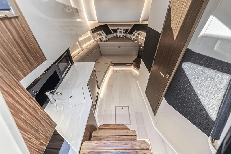 Dirty Laundry Yacht Photos Pics 