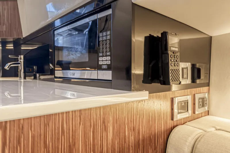 Dirty Laundry Yacht Photos Pics 