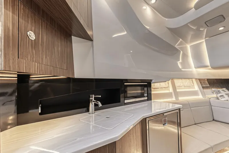 Dirty Laundry Yacht Photos Pics 