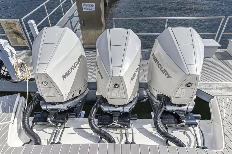 Dirty Laundry Yacht Photos Pics 