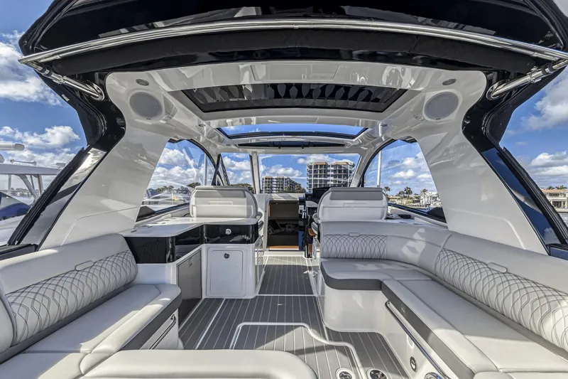 Dirty Laundry Yacht Photos Pics 