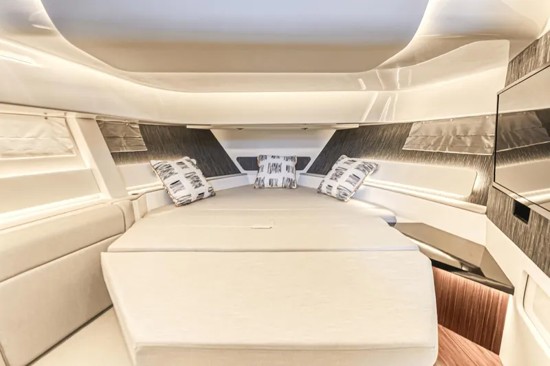 Dirty Laundry Yacht Photos Pics 