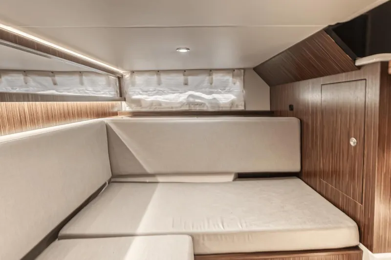 Dirty Laundry Yacht Photos Pics 