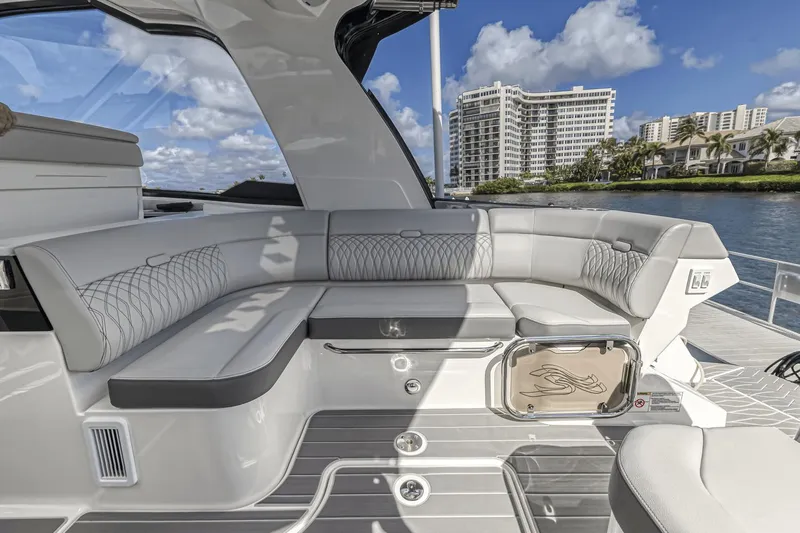 Dirty Laundry Yacht Photos Pics 