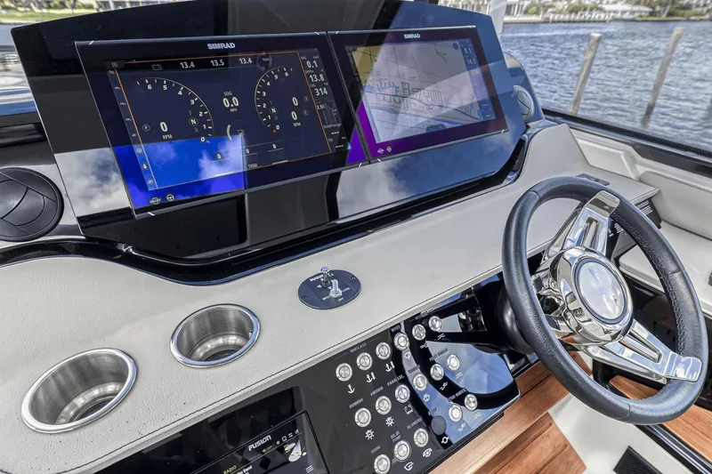 Dirty Laundry Yacht Photos Pics 