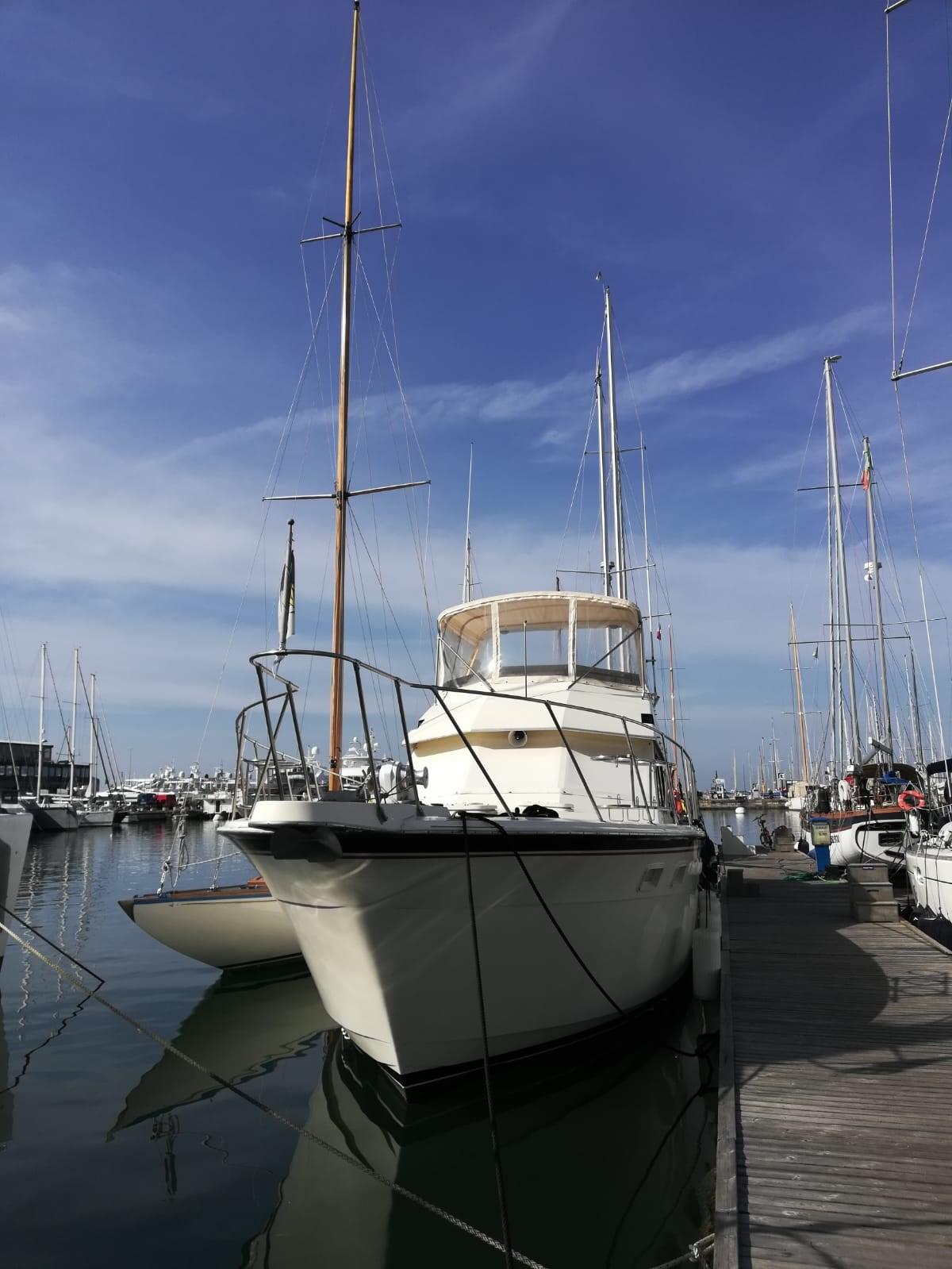1988 Custom Hatteras 45