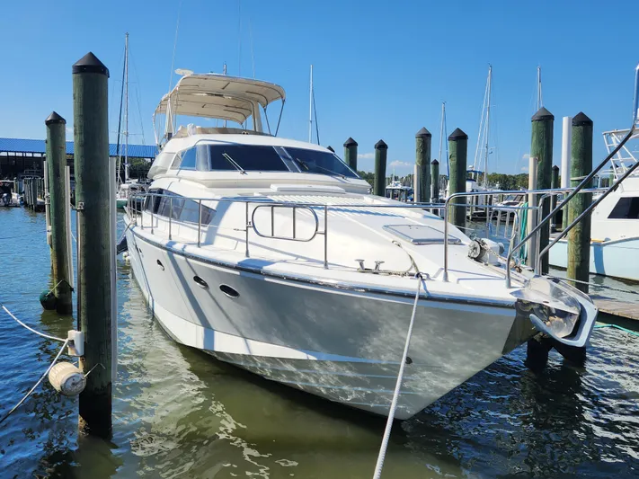 Glorious Quest Yacht Photos Pics 