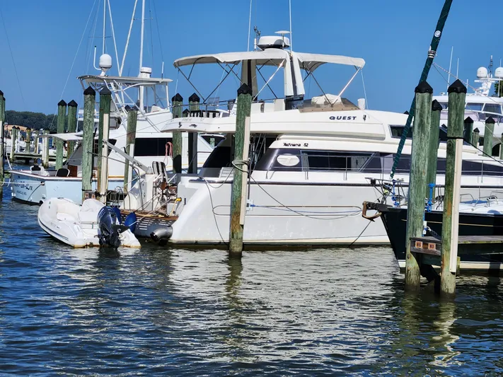 Glorious Quest Yacht Photos Pics 