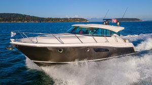 Tiara Yachts 4400 Coupe